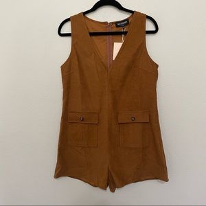 kittenish camel colored short button front micro corduroy romper sz.L womens